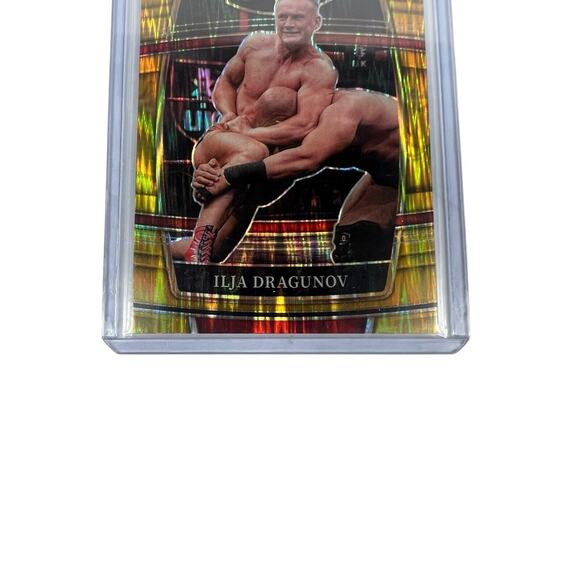 2022 Panini Select WWE Ilja Dragunov Concourse Gold Flash Prizm 5/10 NXT UK Card - Picture 5 of 7